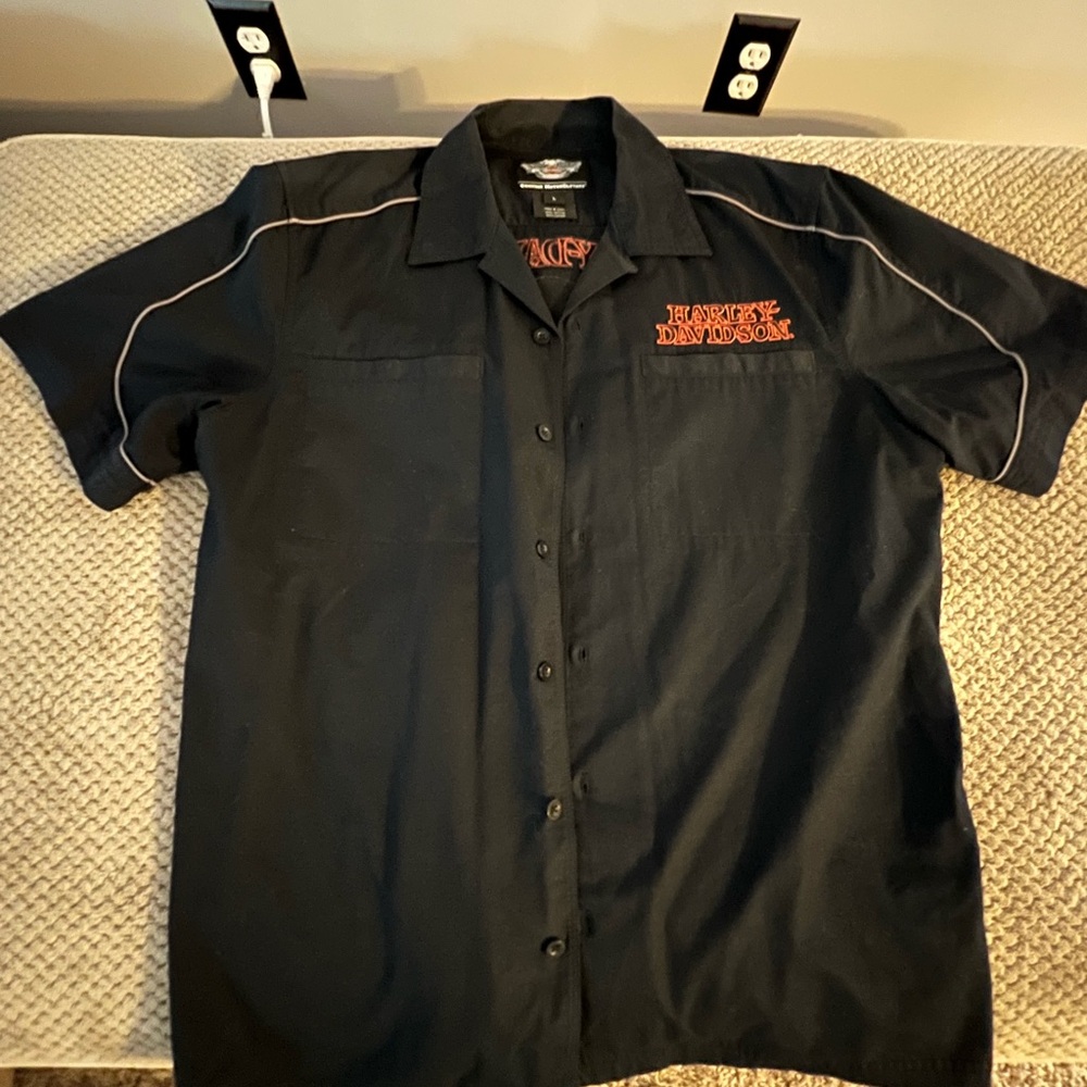 Harley-Davidson Men’s Button Down Shirt EUC!